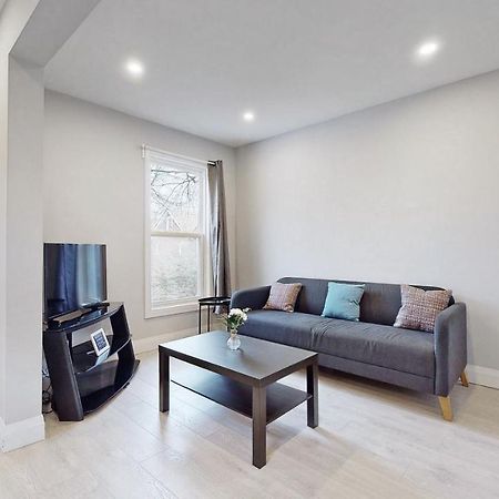 Three Bedroom In Hamilton Eksteriør bilde